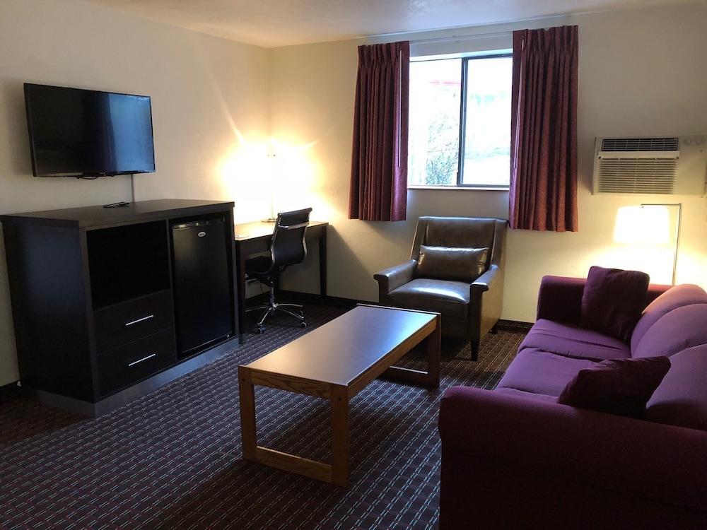 Super 8 By Wyndham Lacey Olympia Area Εξωτερικό φωτογραφία