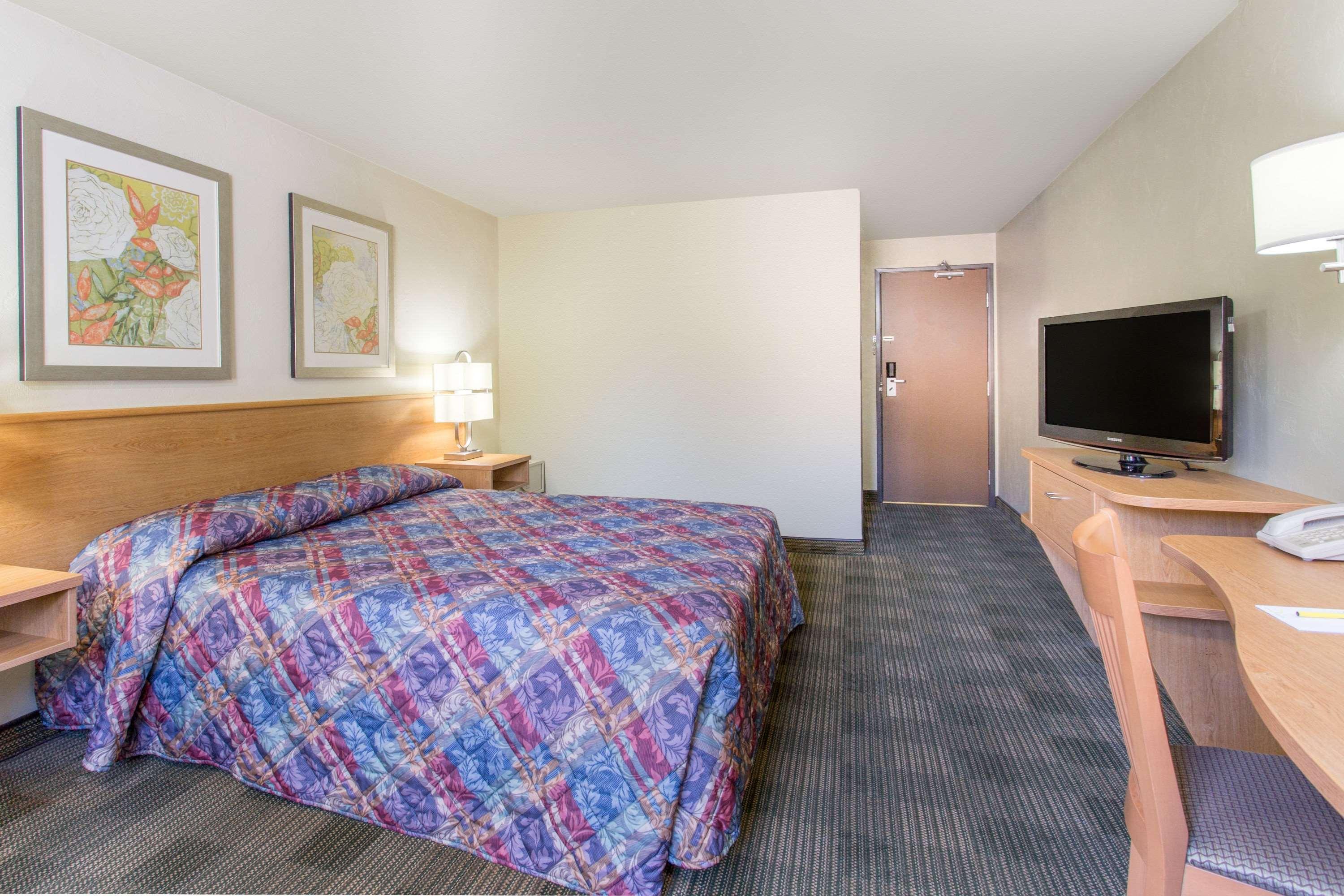 Super 8 By Wyndham Lacey Olympia Area Εξωτερικό φωτογραφία