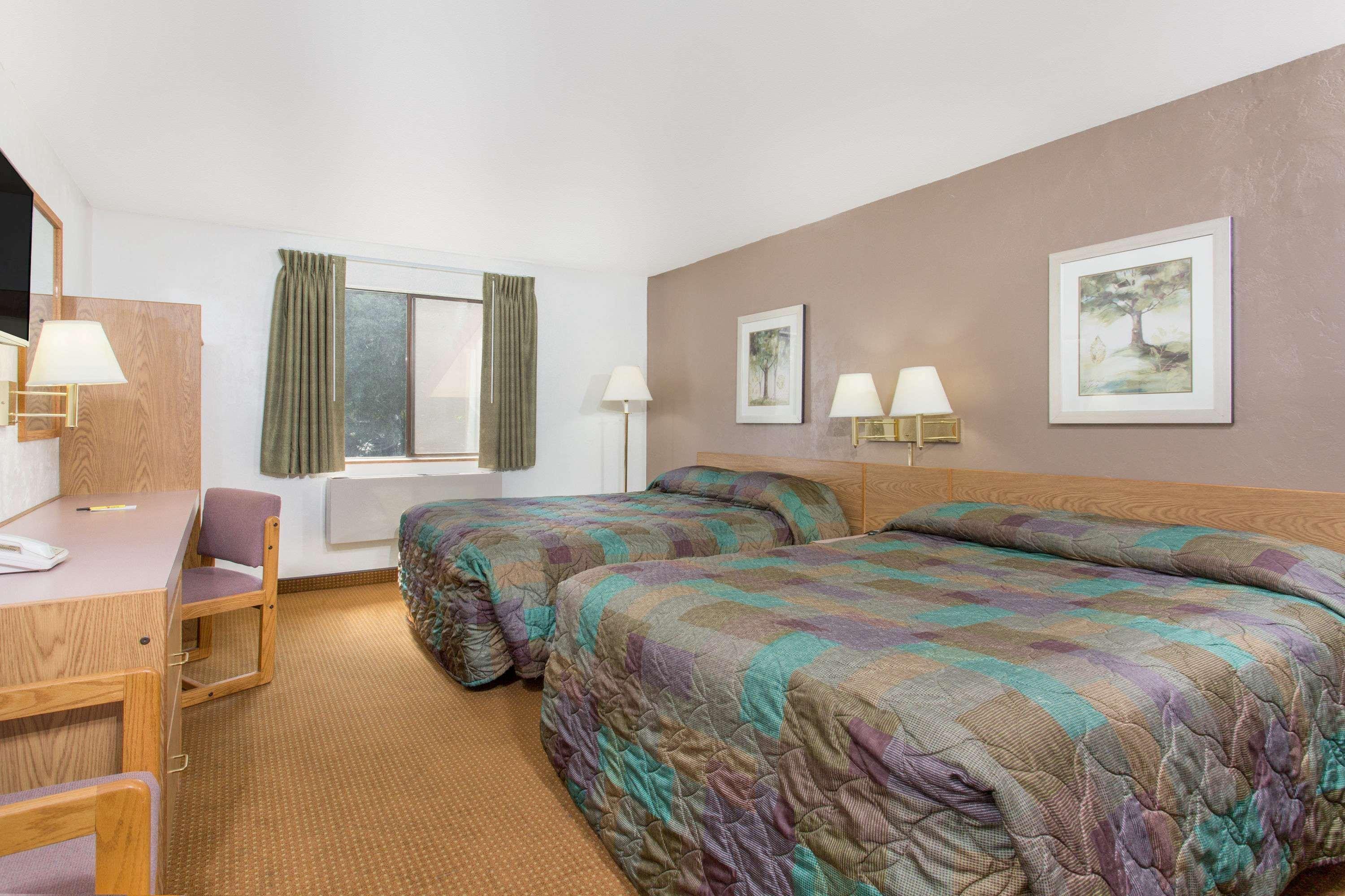 Super 8 By Wyndham Lacey Olympia Area Εξωτερικό φωτογραφία