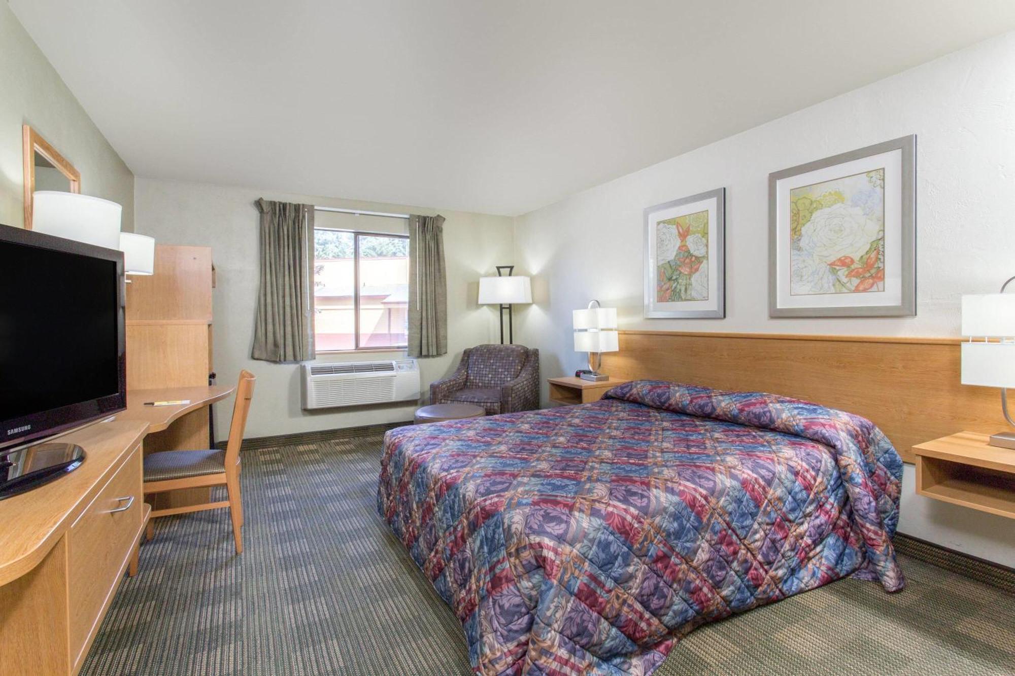 Super 8 By Wyndham Lacey Olympia Area Εξωτερικό φωτογραφία