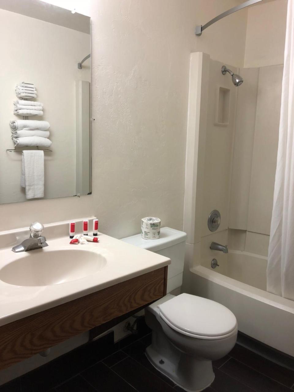Super 8 By Wyndham Lacey Olympia Area Εξωτερικό φωτογραφία
